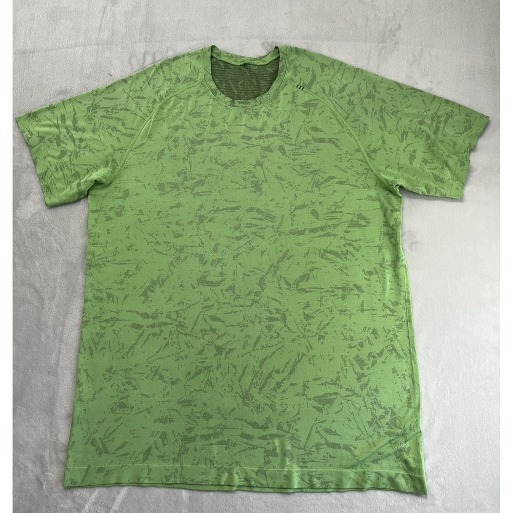 Lululemon Shirt Men Extra Large Green Metal Vent Tech Movement is Medicine Gym